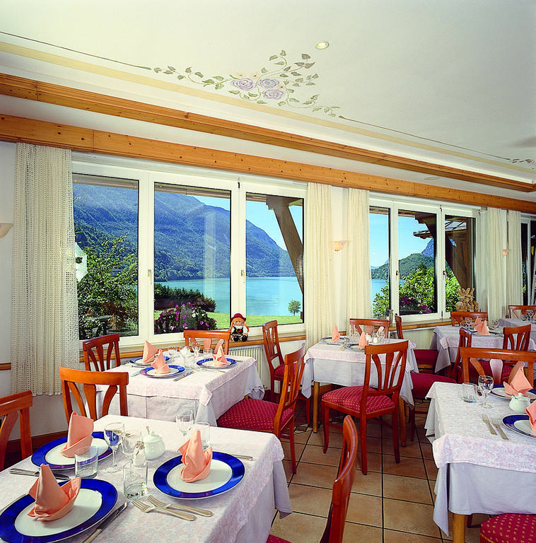 Hotel Des Alpes Molveno Εξωτερικό φωτογραφία